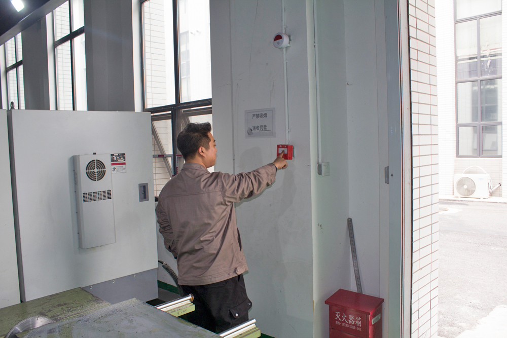 南京首塑公司2020年消防安全演習(xí) 南京首塑公司2020年消防安全演習(xí)